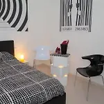 Chroma Bed & Breakfast Rom