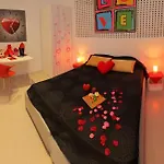 Bed & Breakfast Chroma