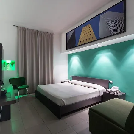 Bed and Breakfast Chroma 3*
